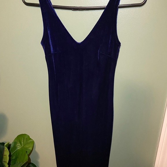 Blue suede evening dress - Picture 10 of 16